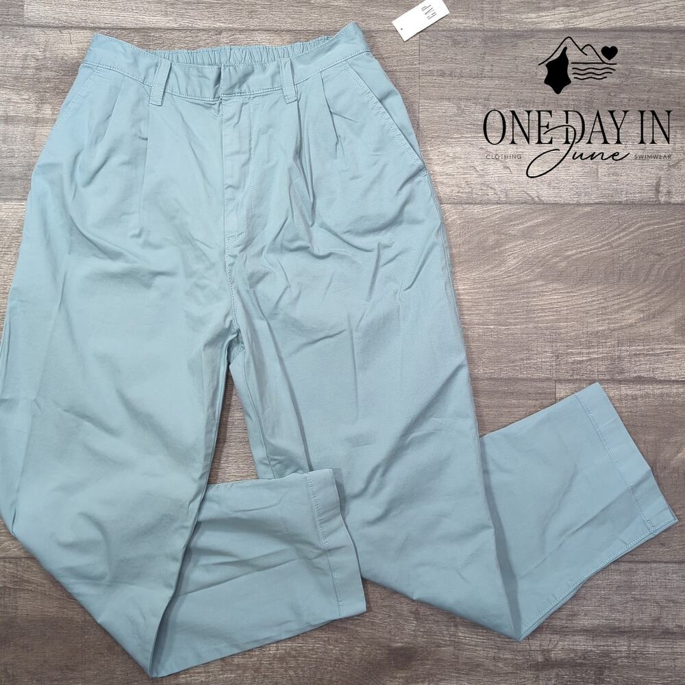 Gap Petite Comfort Waist Tapered Leg Pants Size 4P